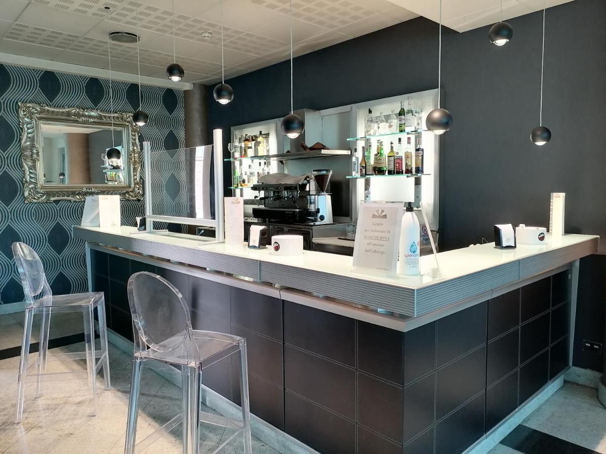 Hotel Parisi Nichelino Esterno foto