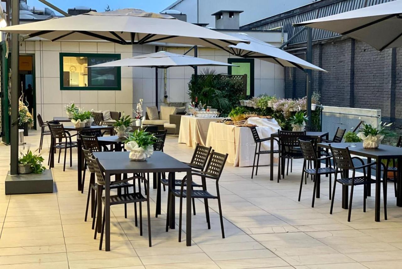 Hotel Parisi Nichelino Esterno foto