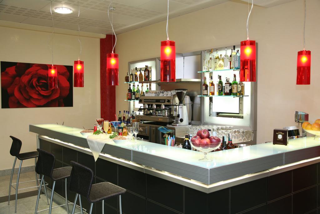Hotel Parisi Nichelino Esterno foto