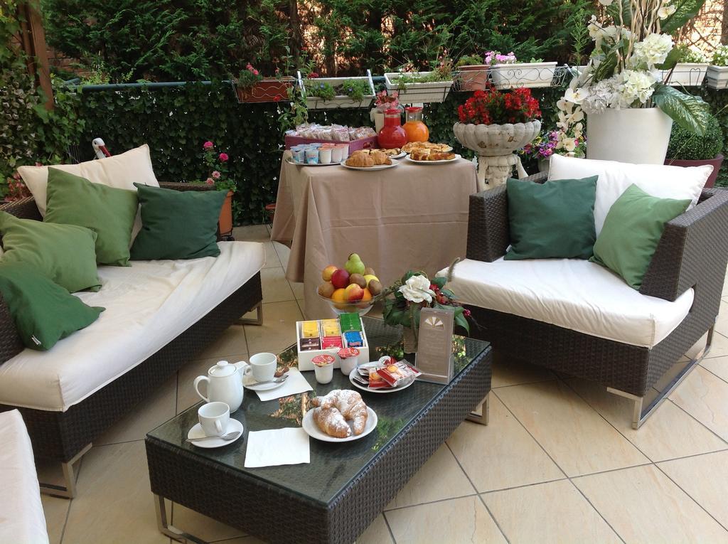 Hotel Parisi Nichelino Esterno foto