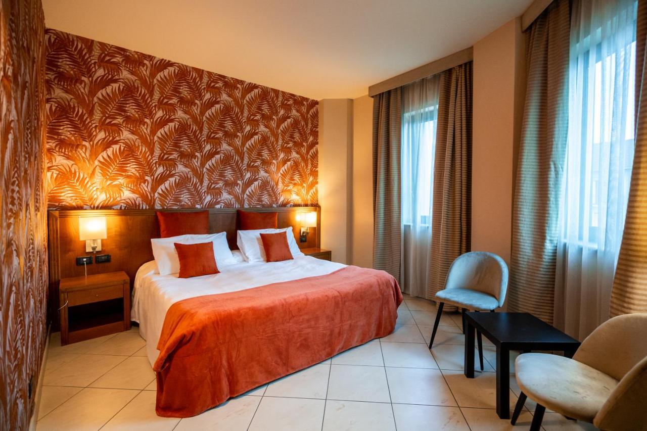 Hotel Parisi Nichelino Esterno foto