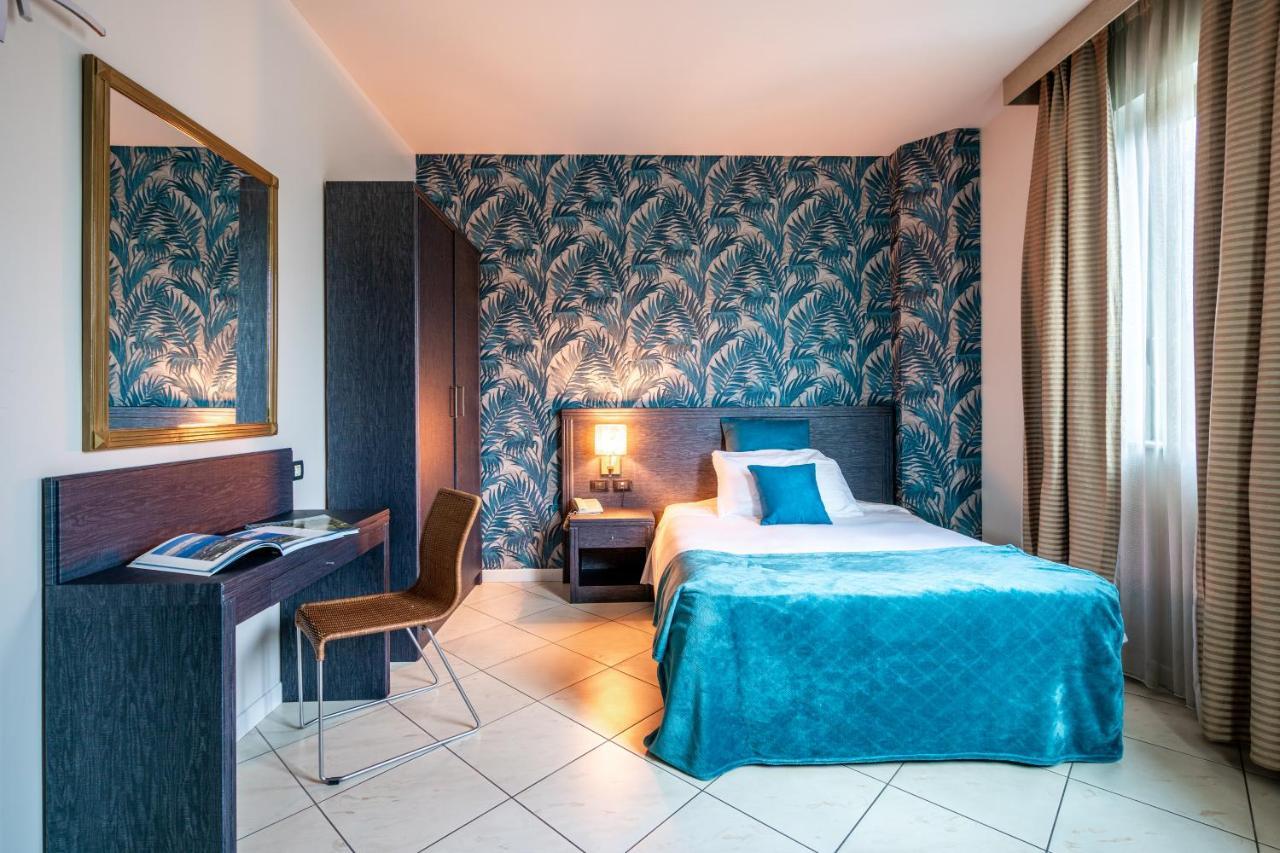 Hotel Parisi Nichelino Esterno foto