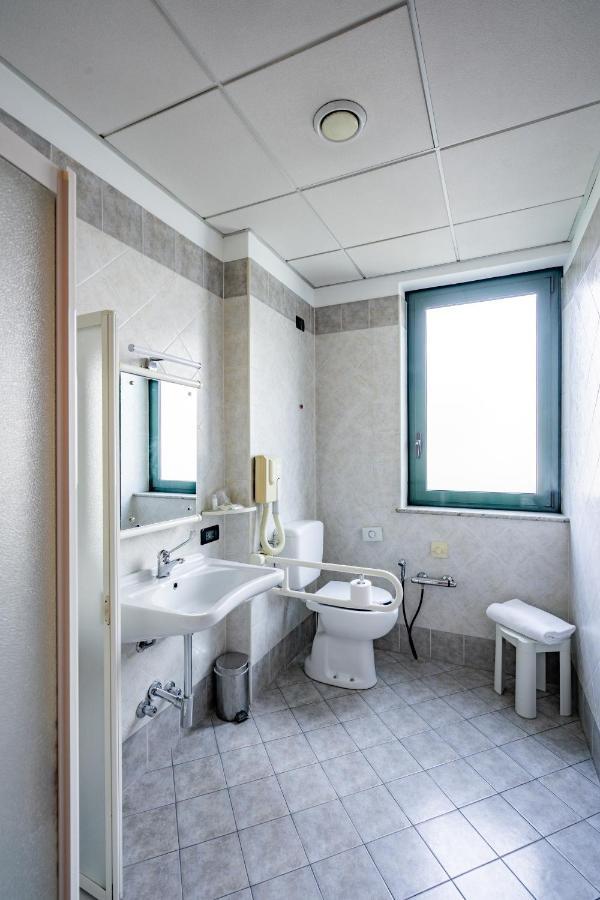 Hotel Parisi Nichelino Esterno foto
