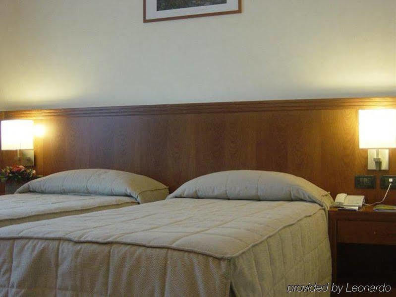 Hotel Parisi Nichelino Esterno foto